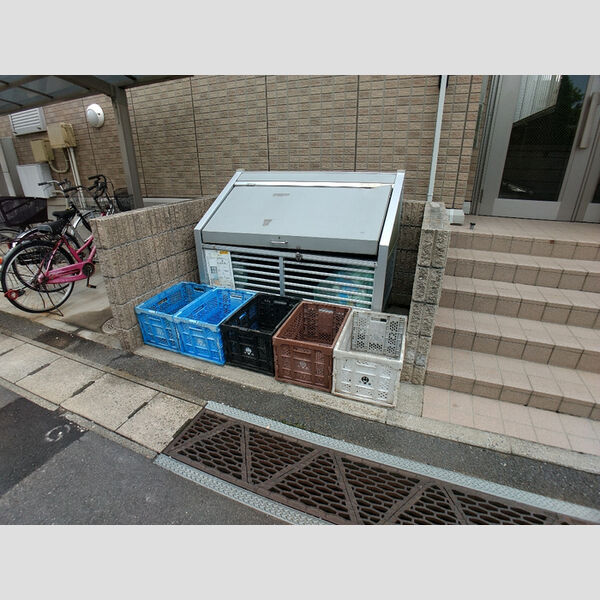 グランヴュルデ ごみステーション