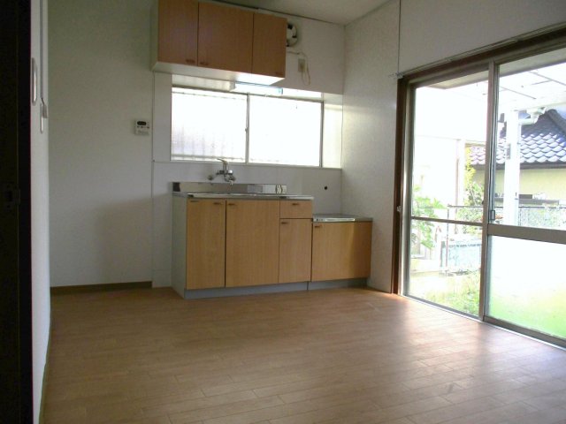 緑区大椎町　白鳥戸建 DK