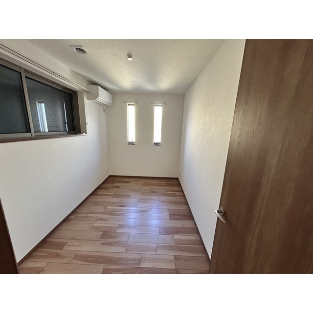 西新井栄町1丁目戸建 内観