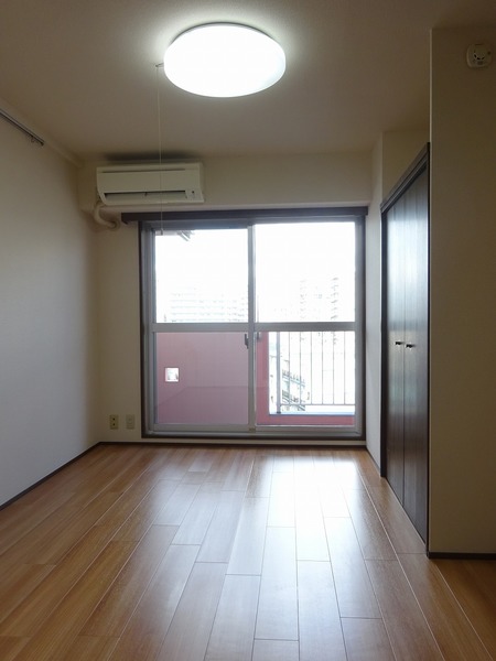 ヴェルビュ新中野 リビング