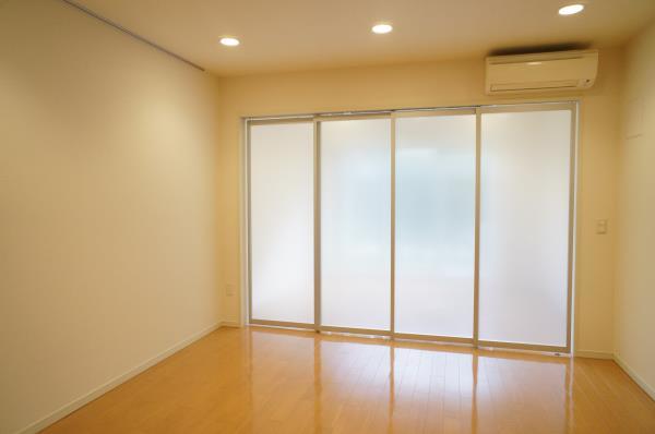 Ｂｒｉｌｌｉａ　ｉｓｔ　三軒茶屋　ブラッサムテラス1階 リビング