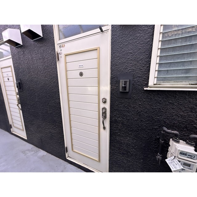 清水ハイツ202号室 玄関