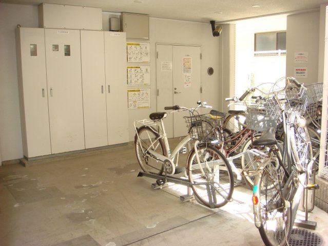 プライムアーバン白山602号室 駐輪場※参考写真