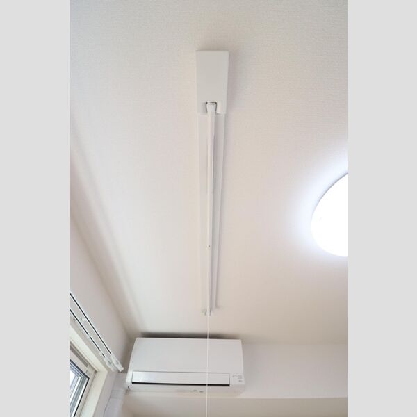 ホワイトヴィラ203号室 室内物干