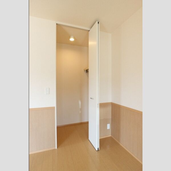 クレールフラッツ天王台 ウォークインクローゼット