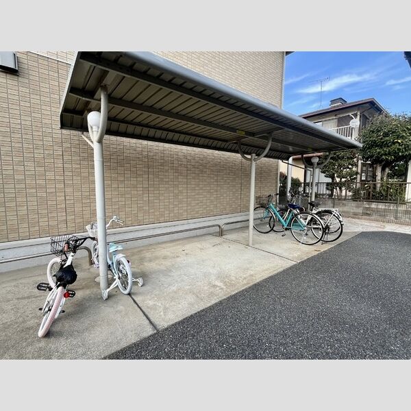 プランドール102号室 駐輪場