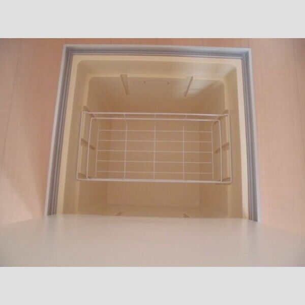 エミナンスⅡ102号室 床下収納