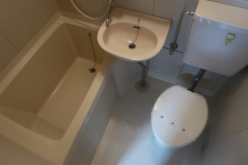 サンコーポアライ1階 トイレ