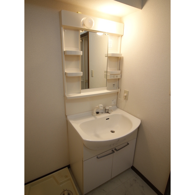 プレジール R102号室 内観