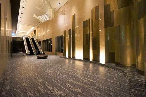 白金ザ・スカイ東棟11階 ロビー