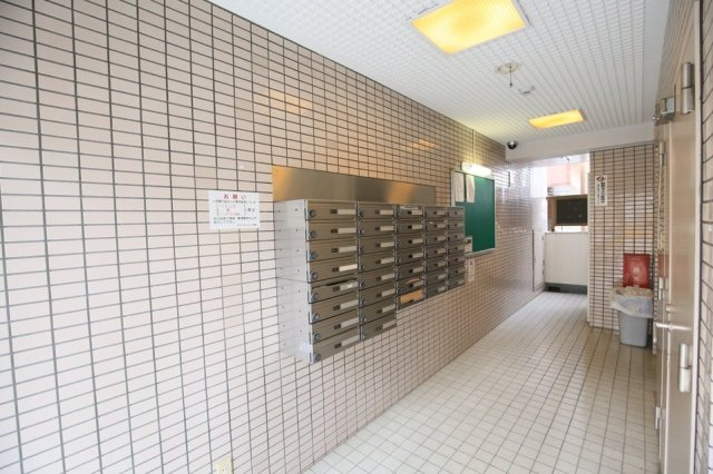 スカイコート戸田公園8階 エントランス