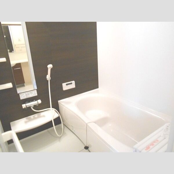 イルヴァン 浴室　追い焚き給湯