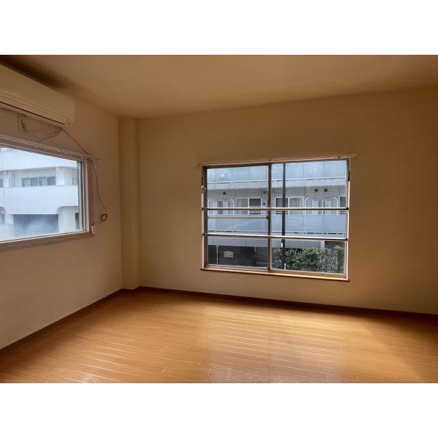 第22オーナーズビル リビング