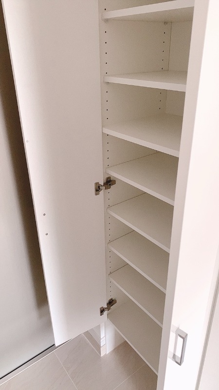 リヴシティ横濱ヒルサイドテラス5階 収納