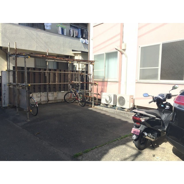 シルクハイツ103号室 駐輪場（バイク無料）