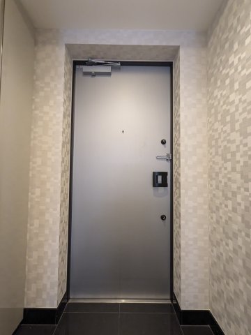 アゼスト堀切菖蒲園Ⅱ103号室 玄関