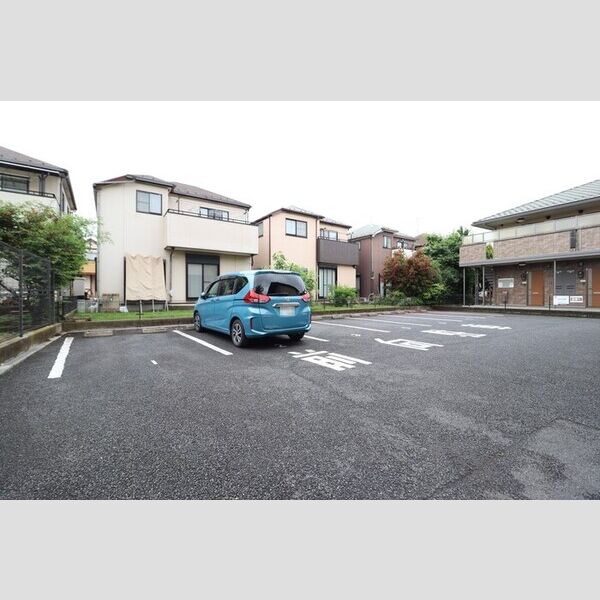 リトルアイランド202号室 駐車場