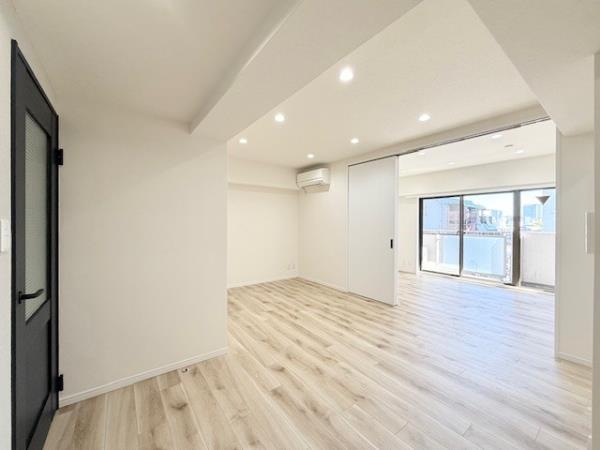 リエール若松町5階 リビング