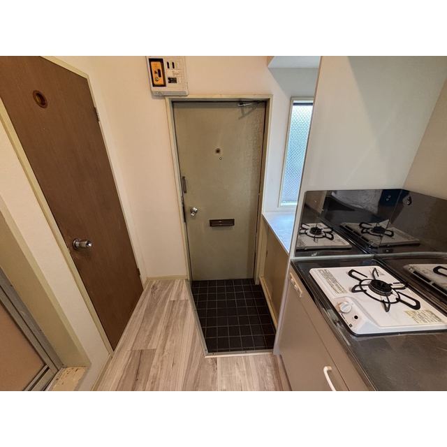 柏倉コーポ 玄関