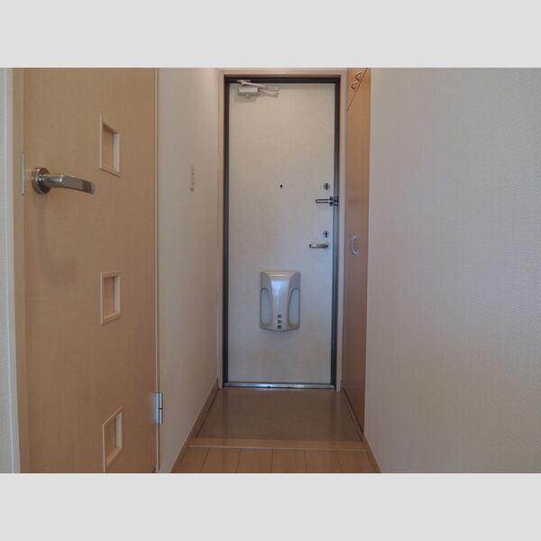 アイランド・M 玄関