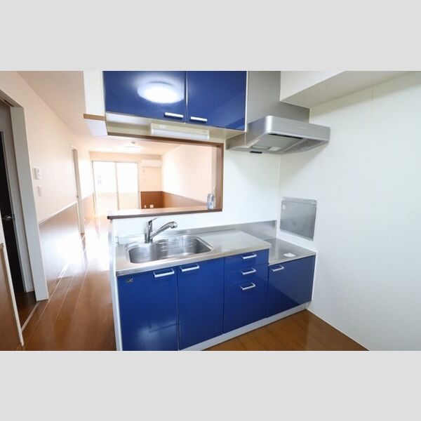 メゾンベール105号室 対面キッチン