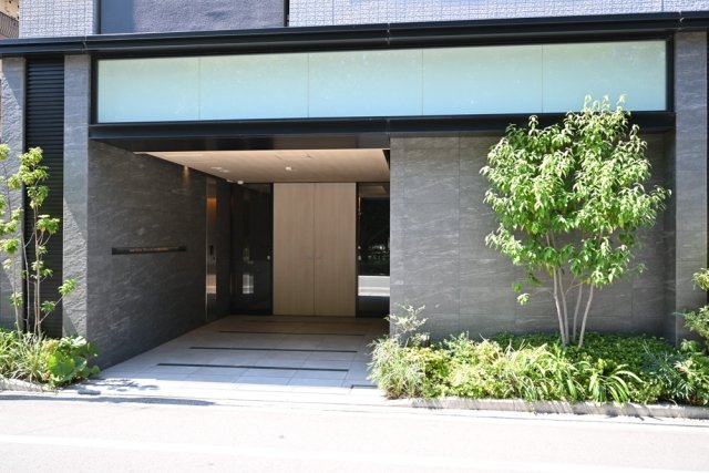 プラウド横浜反町公園 エントランス