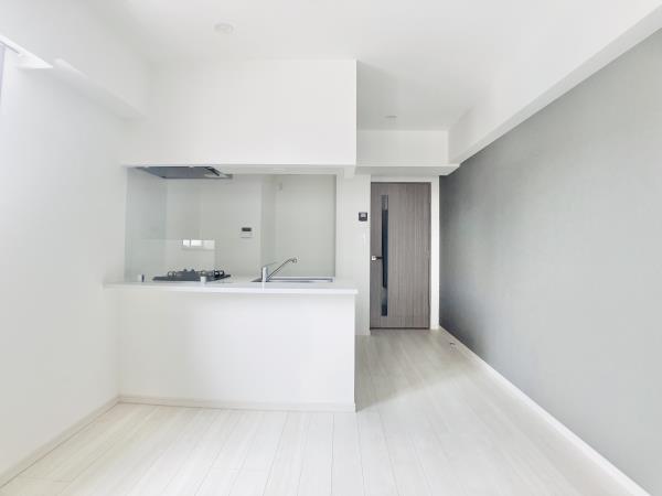 Ｄ’ｓ　ＶＡＲＩＥ三ノ輪レジデンス リビング