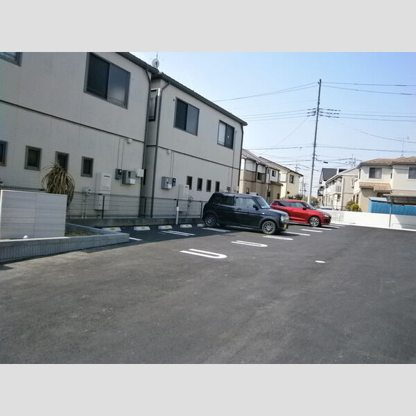 Le blanc Ⅰ301号室 駐車場