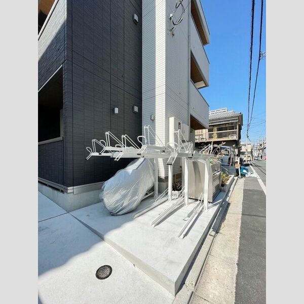 アヴァンス東日暮里 駐輪場