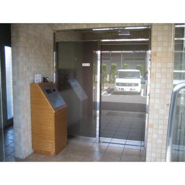 マナ・ブライトン エントランス