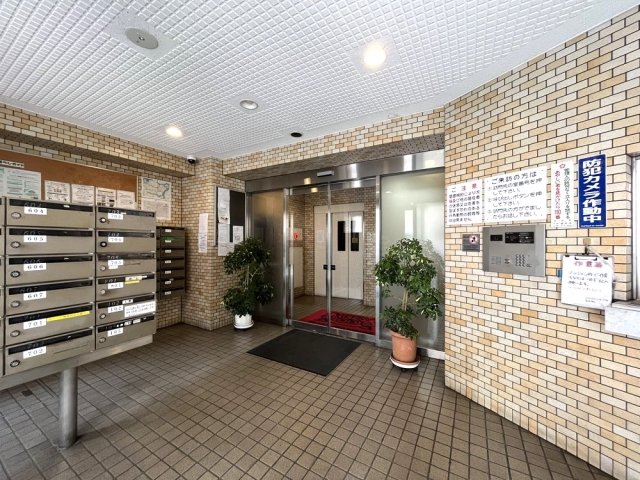 ライオンズマンション中野東3階 エントランス