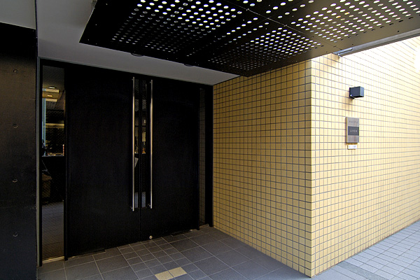 レジディア新宿イースト4階 エントランス