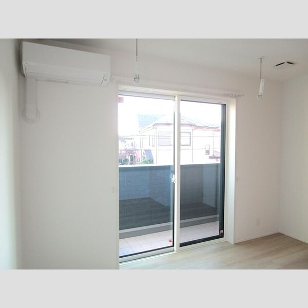 大野町2丁目戸建貸家E号室 洋室