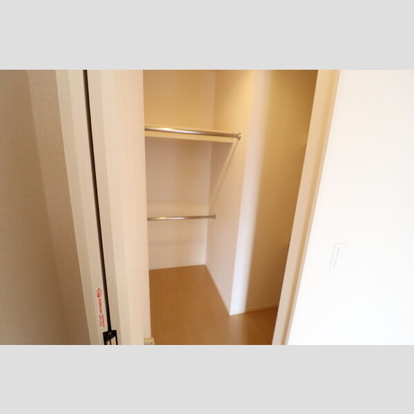 フェリオ・ヴィアーレ ウォークインクローゼット