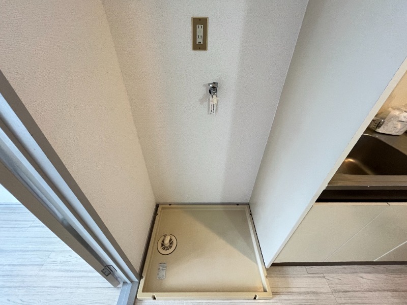 コリーヌ・F 洗濯機置き場