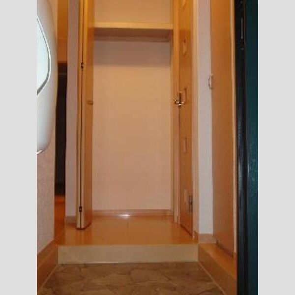 イスタナ・リア 玄関収納(1階)