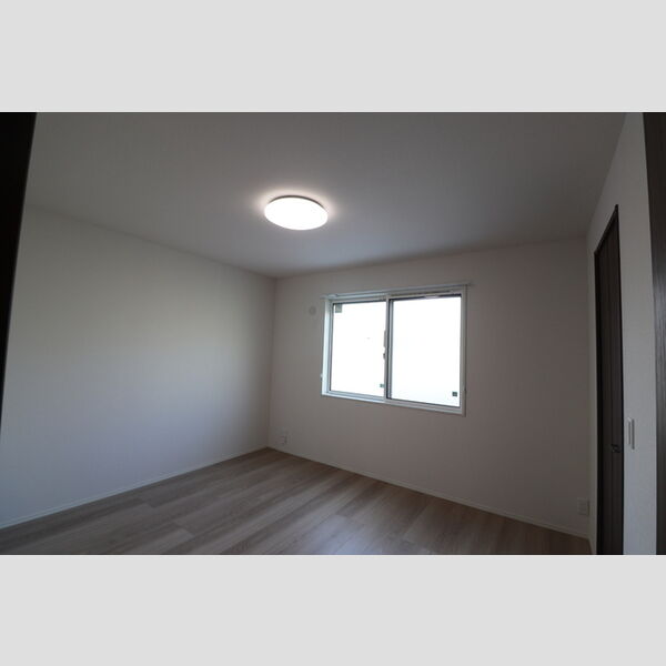 ヴェルデⅢ102号室 洋室