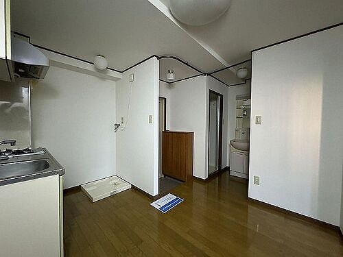 コンフォールハイム1階 キッチン約5.2畳　※前回募集時2024年1月撮影