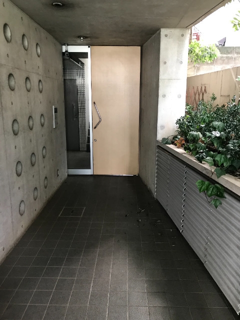 Ｒｅｐｉａ－Ｍ エントランス