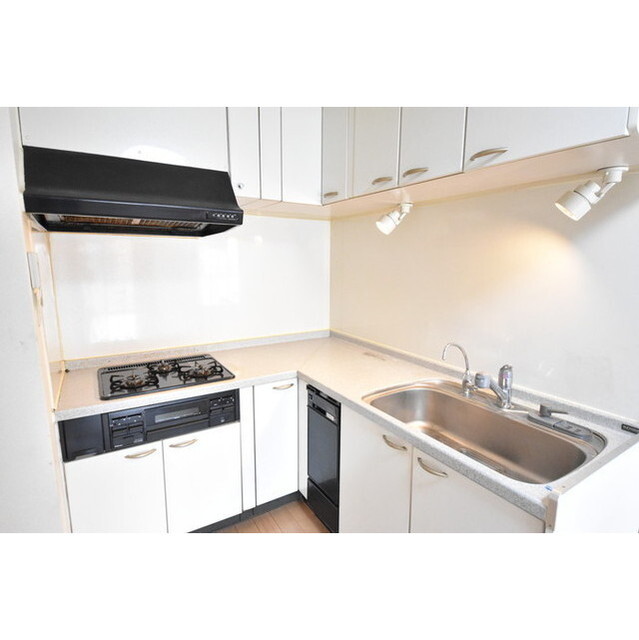 ライオンズマンション目黒青葉台タウンハウス 内観