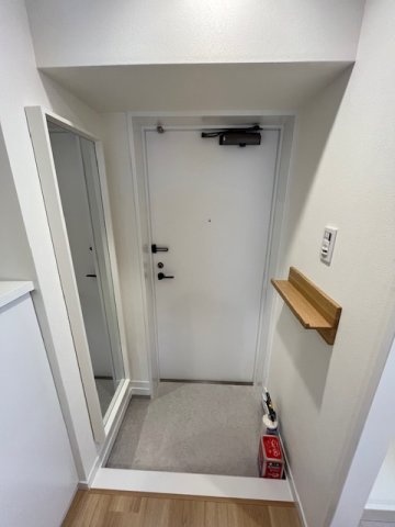 トレセリア横山0705号室 玄関