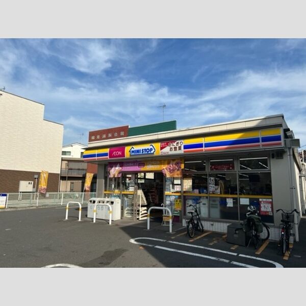 ル・シャトー・オンジェム102号室 ミニストップ花月園店　98m