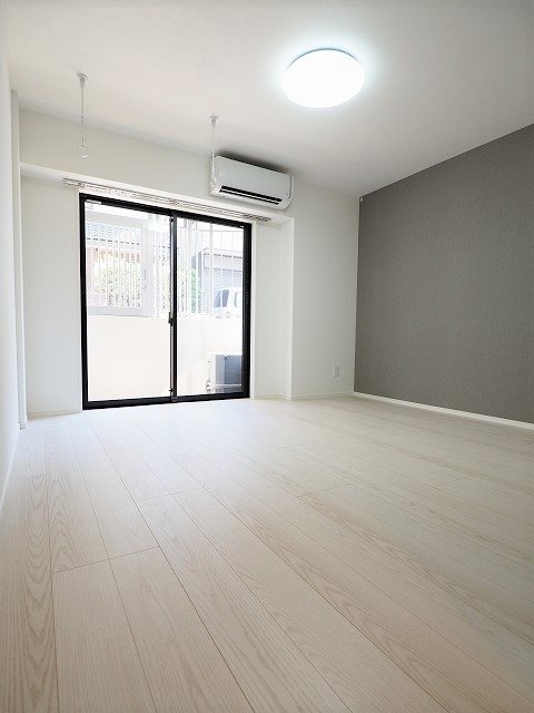 レオーネ方南町1階 寝室