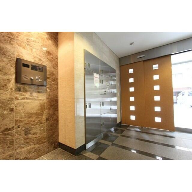 ラグジュアリーアパートメントデュオ神楽坂6階 エントランス