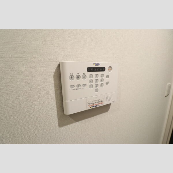 D-Sereno弥生107号室 アルソックセキュリティ