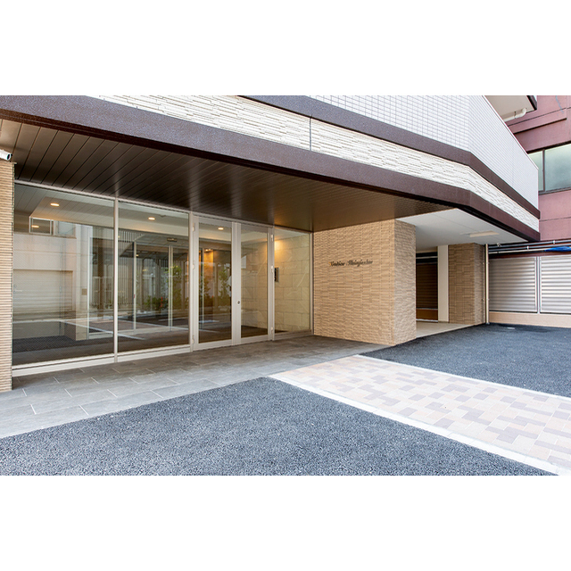 ベルティーセ新宿8階 エントランス