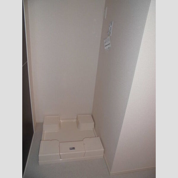 エス・ストーク305号室 洗濯機置き場