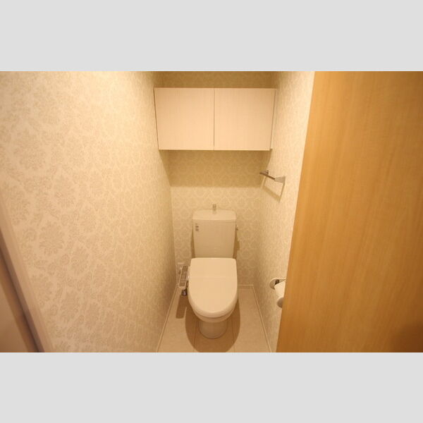 プランドールB トイレは温水洗浄暖房便座!