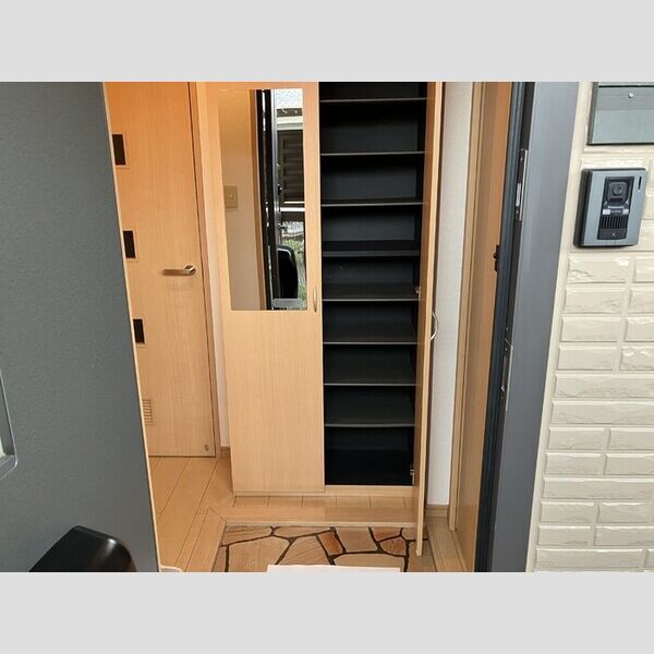 ガーデンヒルズ　A 玄関