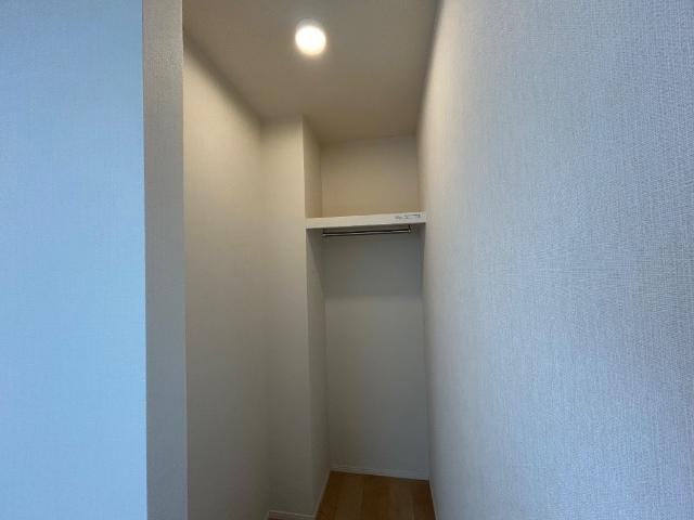 ディモーラ102号室 ウォークインクローゼット